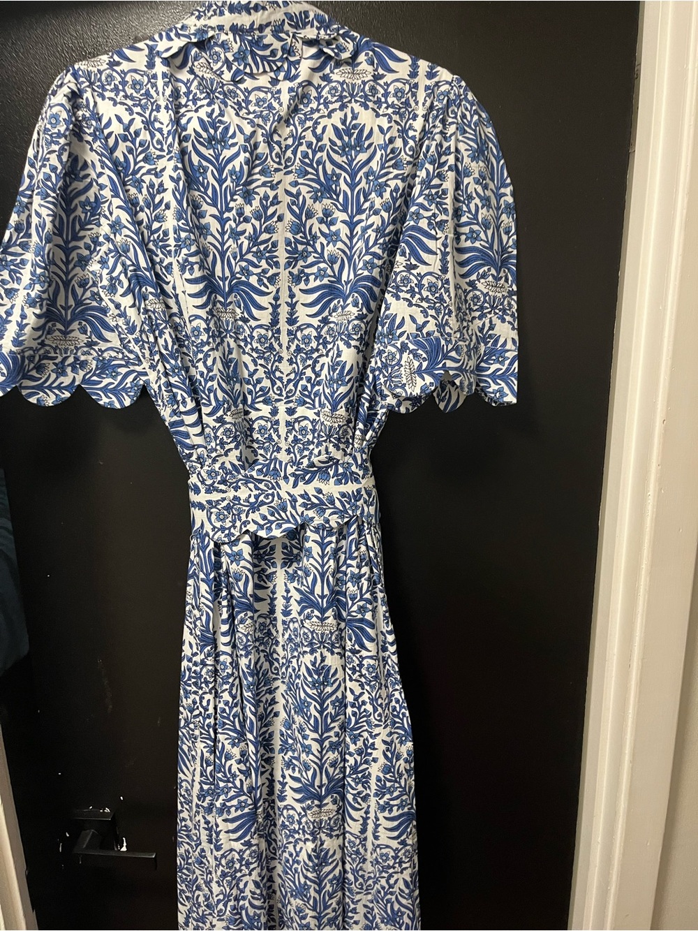 Blue & White Floral Midi Dress with Tie Waist - Picture 4 of 5